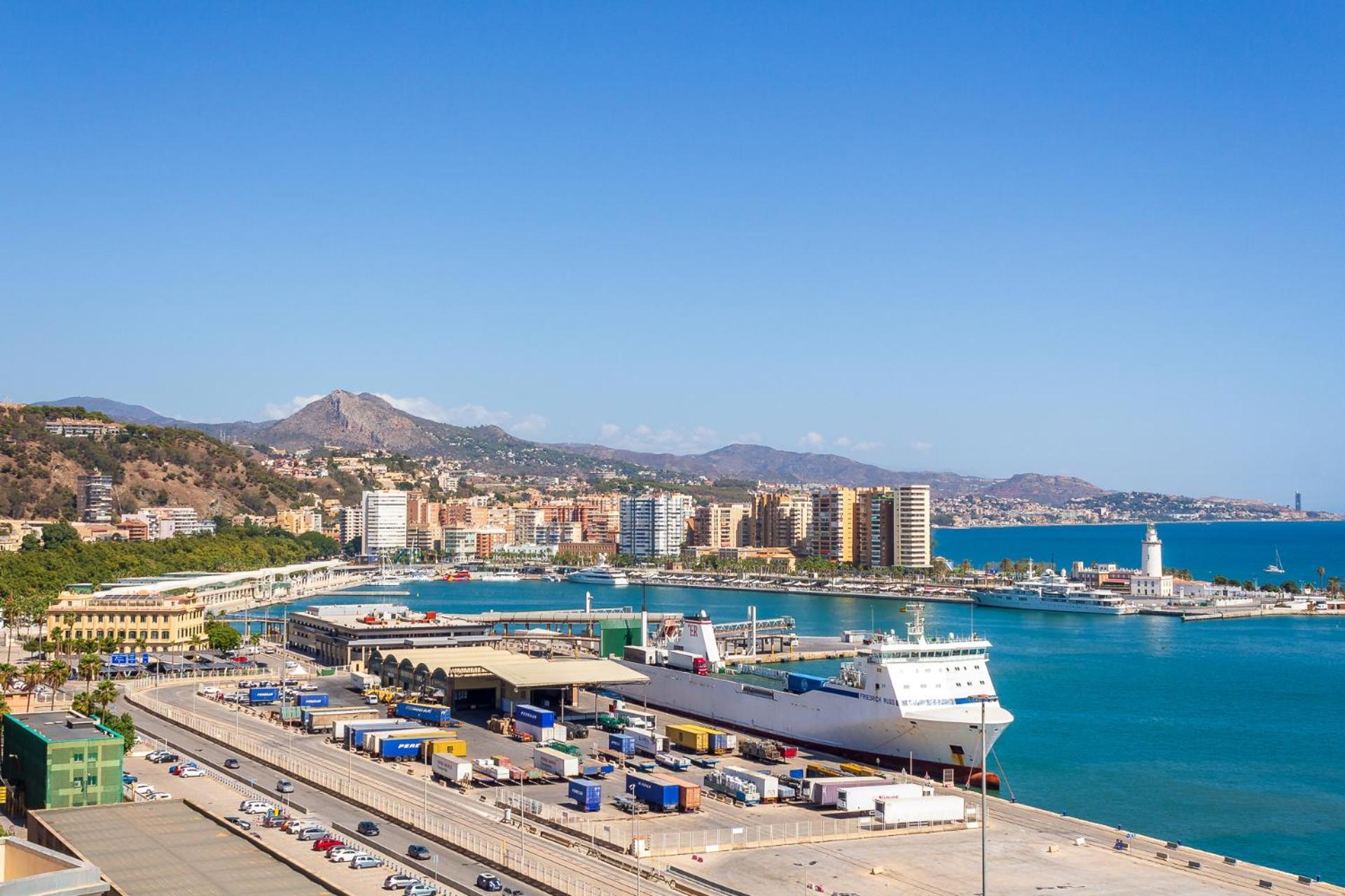 Apt Alameda De Colon Solo Familias Málaga Exterior foto