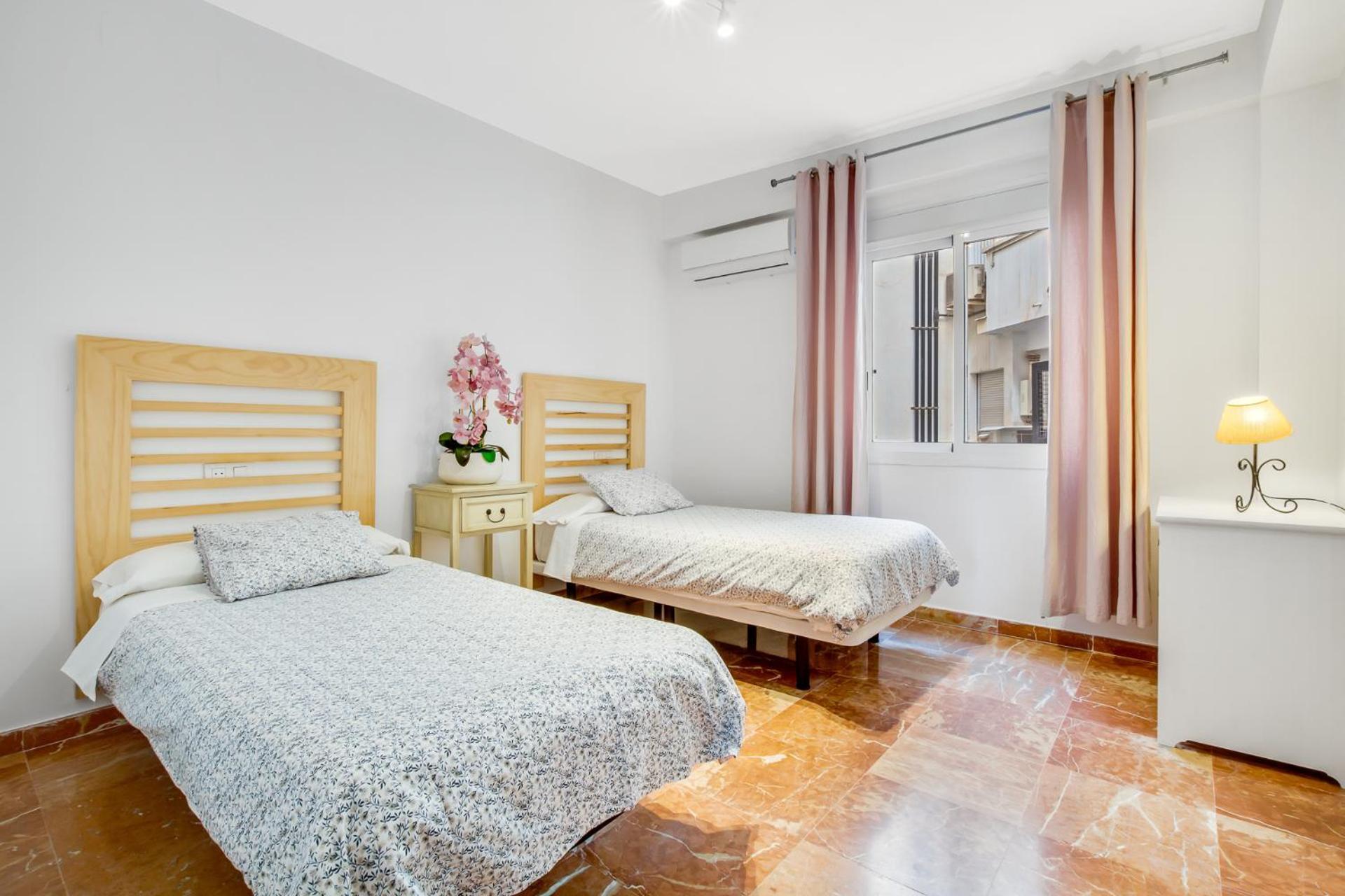 Apt Alameda De Colon Solo Familias Málaga Exterior foto